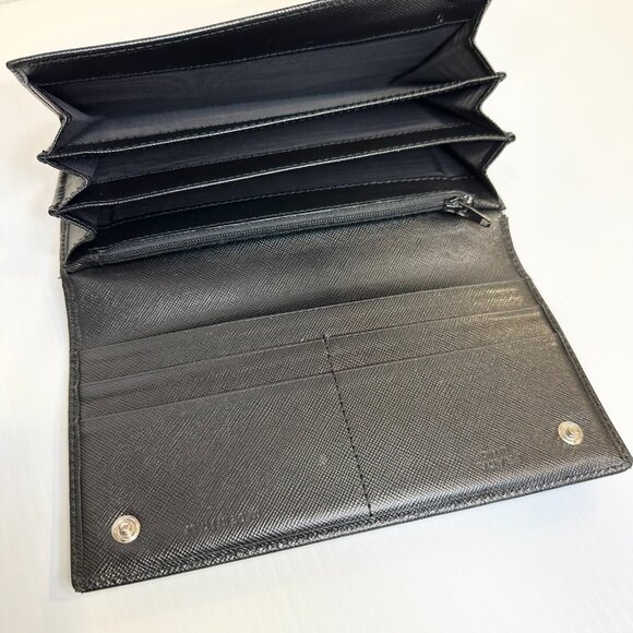 Prada Large Saffiano Leather Wallet Black - Picture 4 of 9